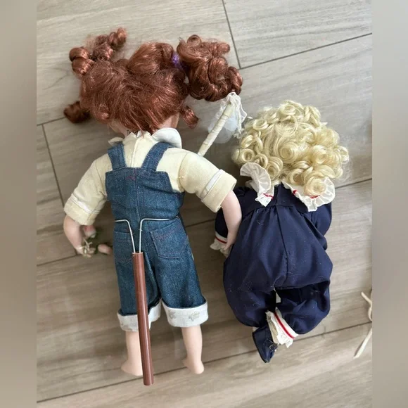 Assorted Porcelain Dolls Set - Picture 8 of 8